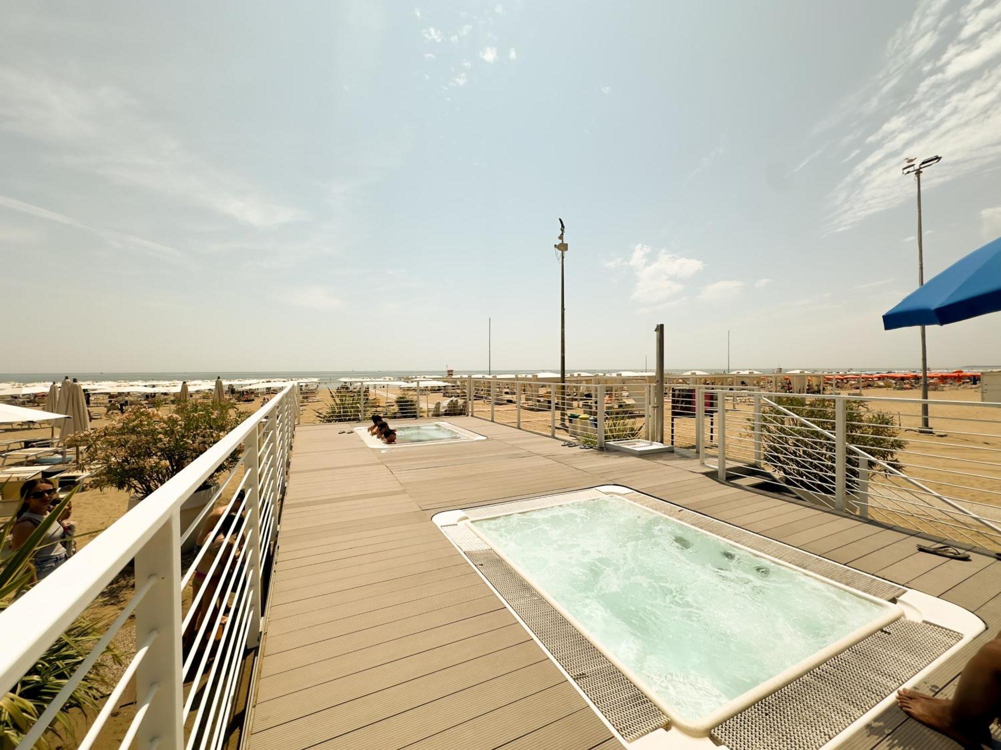 100 M From The With And Jacuzzi Included Lignano Sabbiadoro