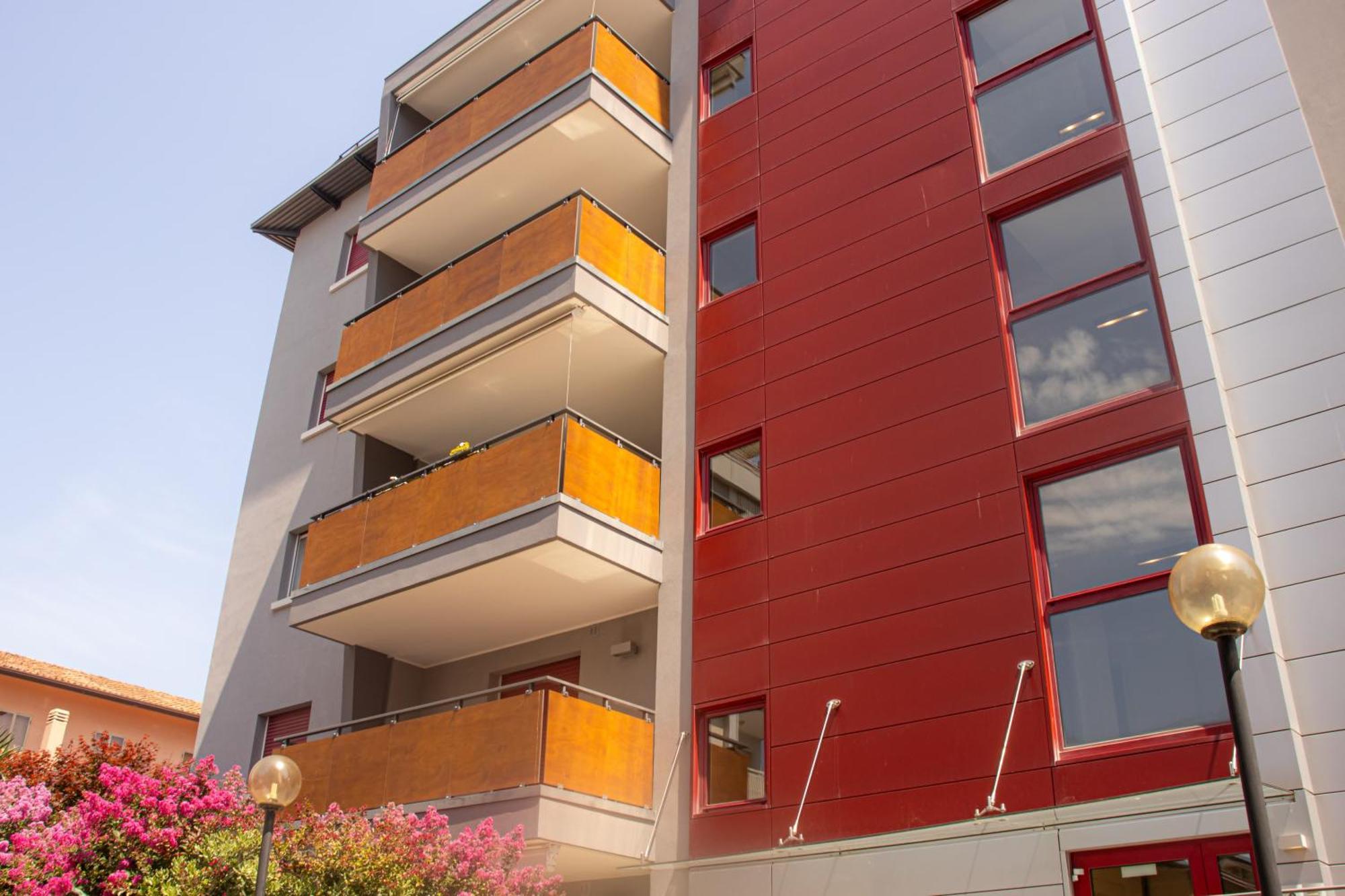Appartamento 100 M From The With And Jacuzzi Included