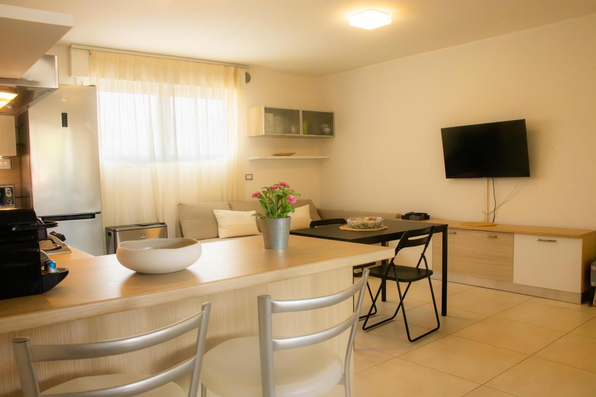 100 M From The With And Jacuzzi Included *