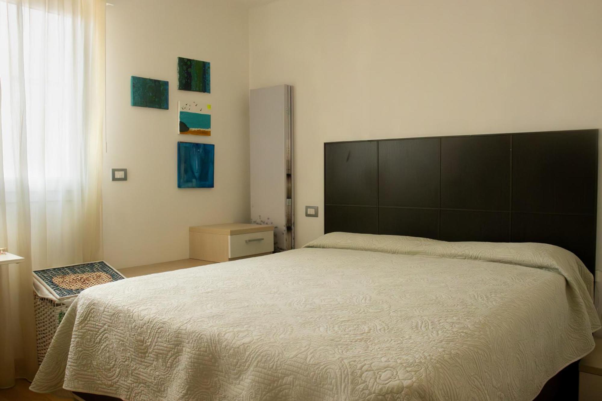 100 M From The With And Jacuzzi Included Appartamento
