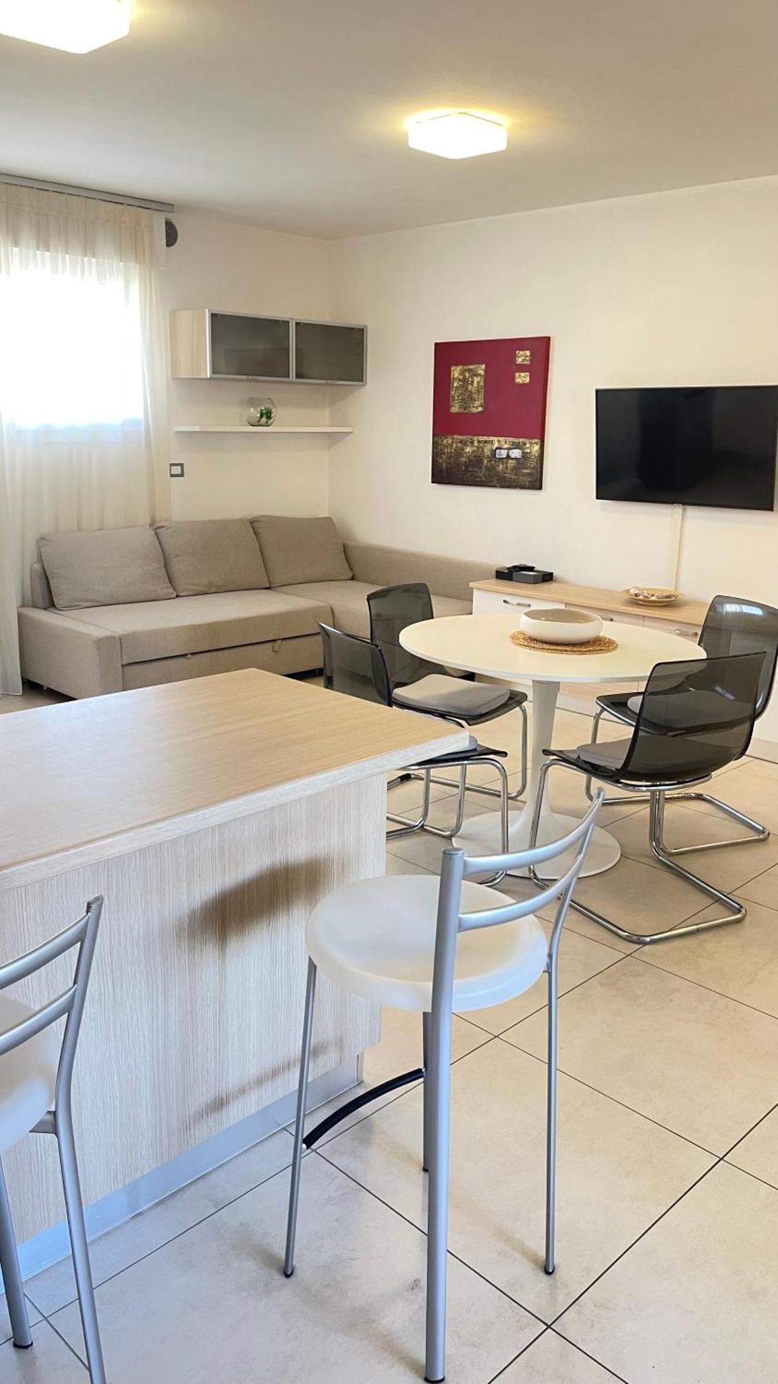 100 M From The With And Jacuzzi Included Lignano Sabbiadoro