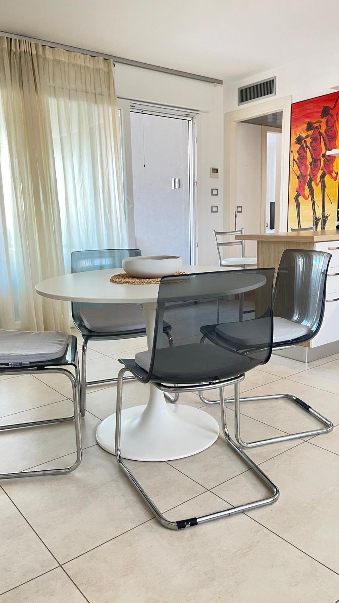 Appartamento 100 M From The With And Jacuzzi Included