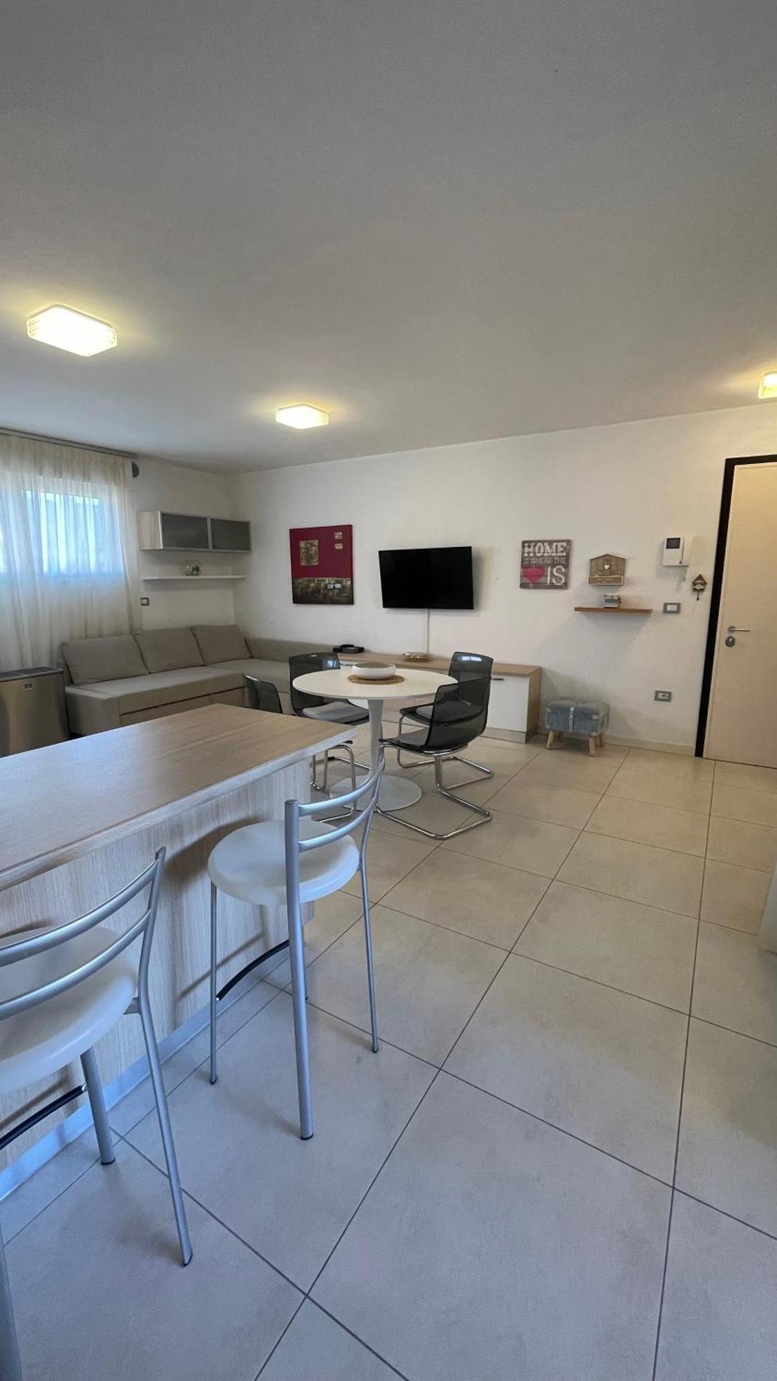 100 M From The With And Jacuzzi Included *